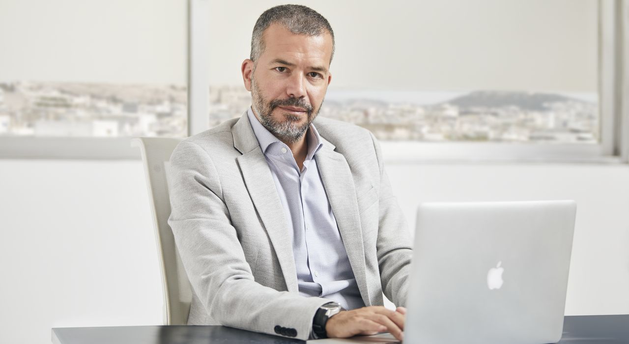 Σύμβουλος Digital Marketing Δημήτρης Κονταράκης |