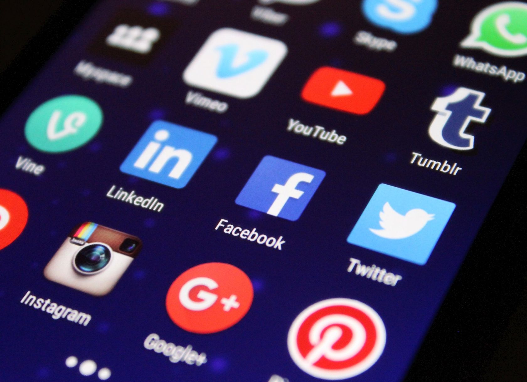 Σύμβουλος Digital Marketing Δημήτρης Κονταράκης |