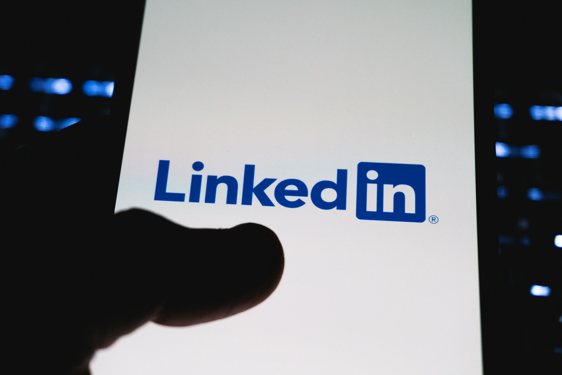 Πώς να χτίσετε ένα LinkedIn προφίλ που εμπνέει εμπιστοσύνη και φέρνει ευκαιρίες |