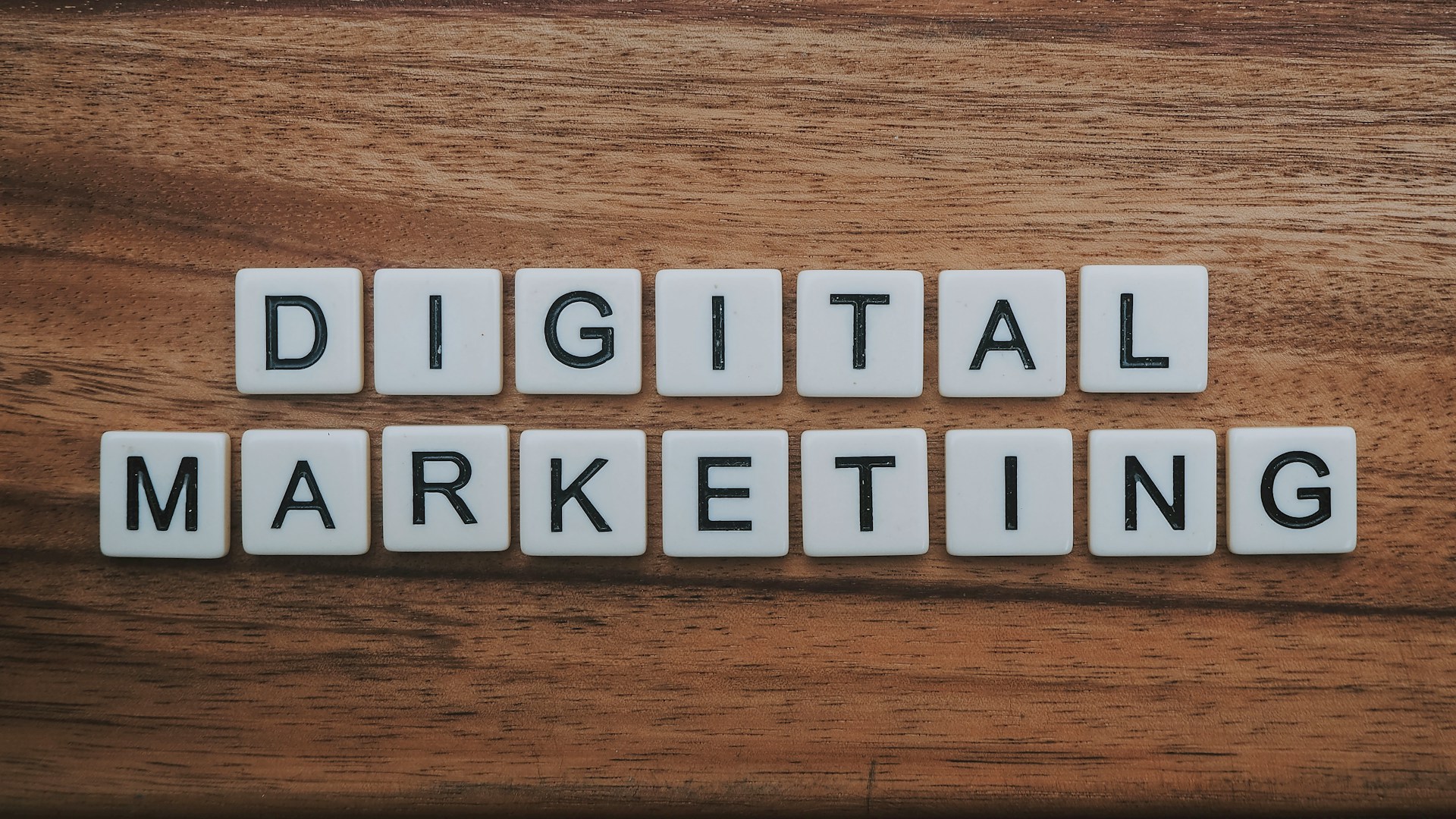 Πώς συνδέεται το Digital Marketing με τις Πωλήσεις και τη Φήμη της Επιχείρησης |